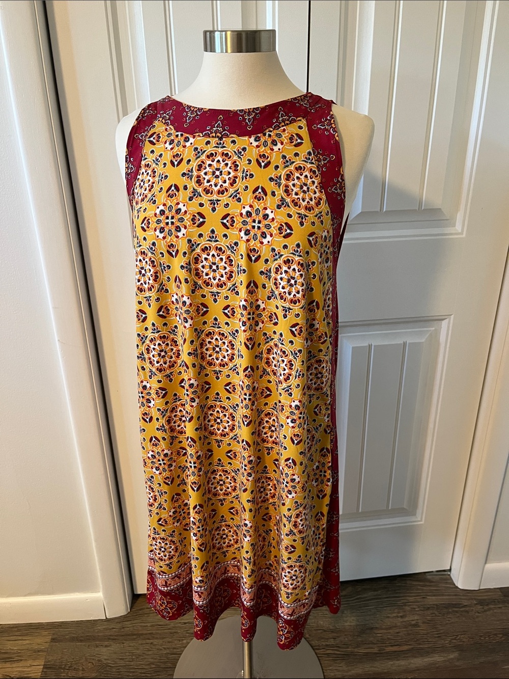 Max Studio Yellow and Burgundy Printed Sleeveless Shift Dress